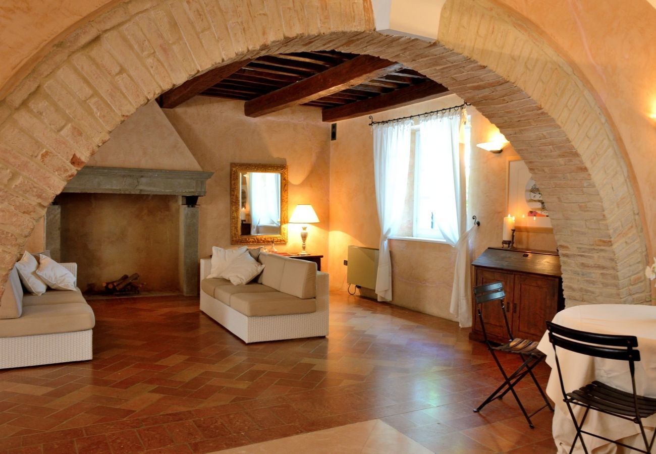 Villa Storica is a luxurious dreamvilla with private pool and vineyard in Le Marche, Italy