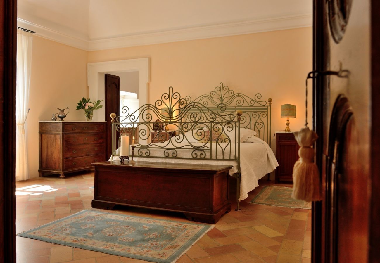 Villa Storica is a luxurious dreamvilla with private pool and vineyard in Le Marche, Italy