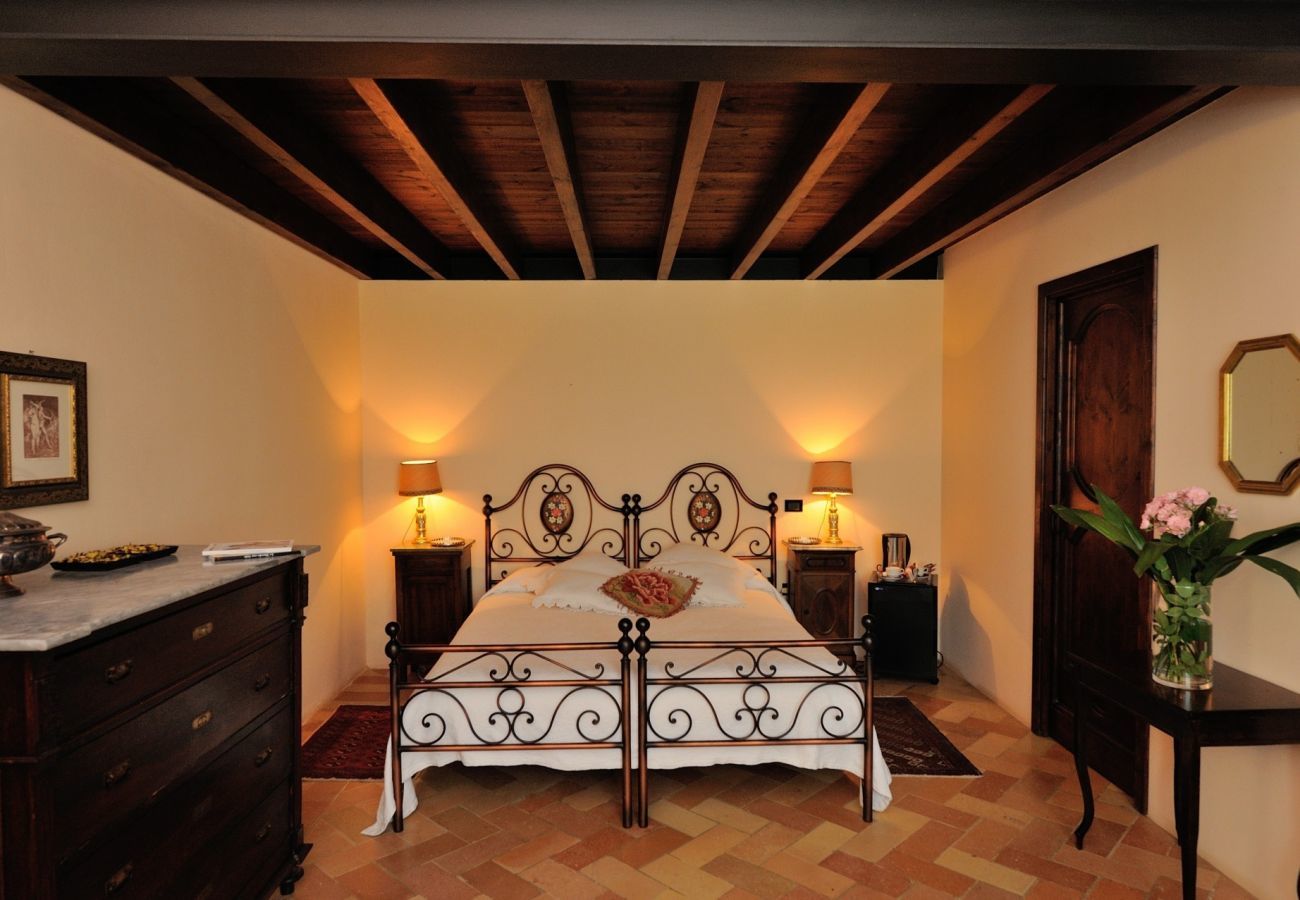 Villa Storica is a luxurious dreamvilla with private pool and vineyard in Le Marche, Italy