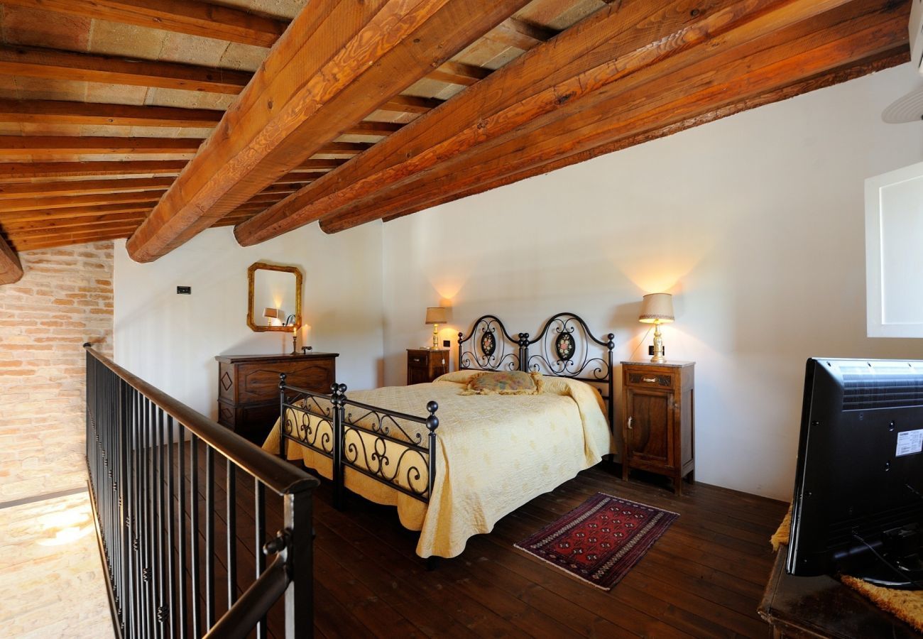 Villa Storica is a luxurious dreamvilla with private pool and vineyard in Le Marche, Italy