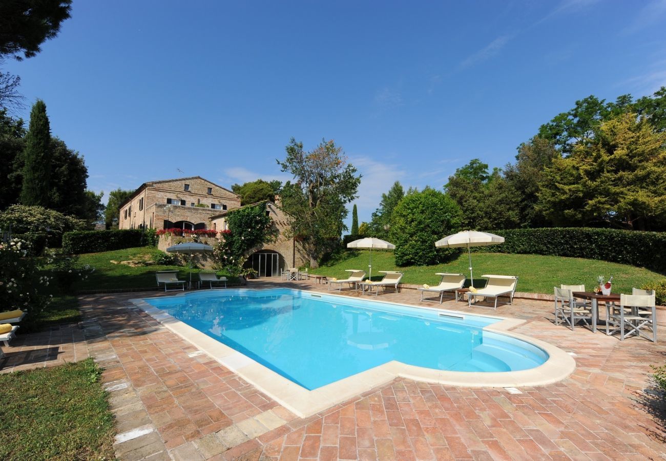 Villa Storica is a luxurious dreamvilla with private pool and vineyard in Le Marche, Italy
