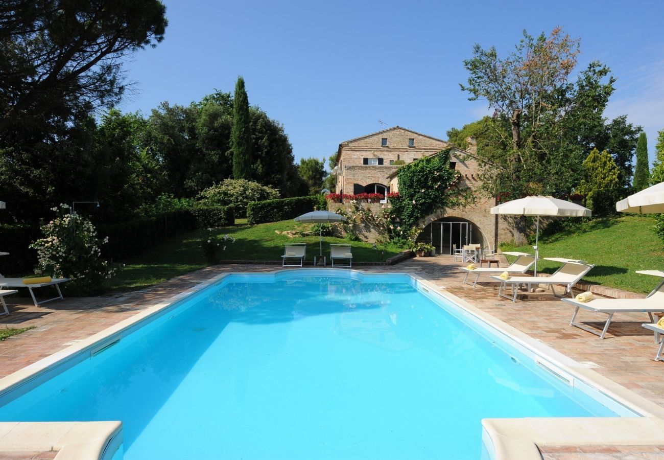 Villa Storica is a luxurious dreamvilla with private pool and vineyard in Le Marche, Italy