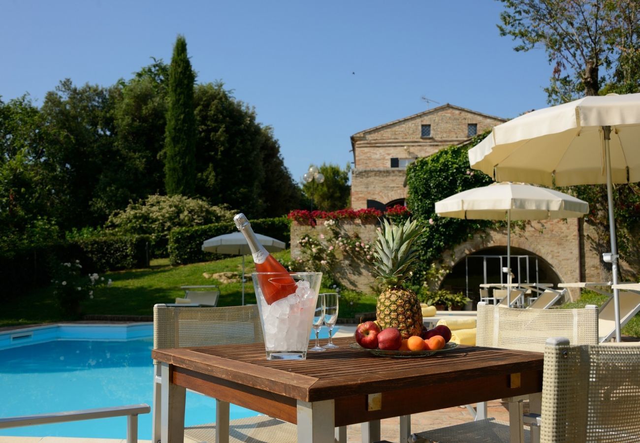 Villa Storica is a luxurious dreamvilla with private pool and vineyard in Le Marche, Italy