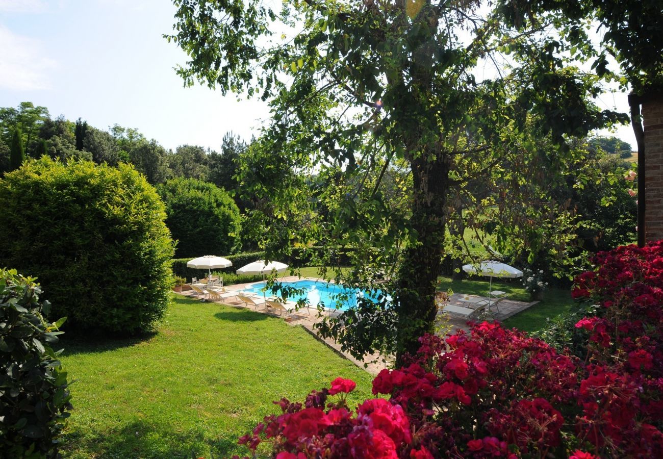 Villa Storica is a luxurious dreamvilla with private pool and vineyard in Le Marche, Italy