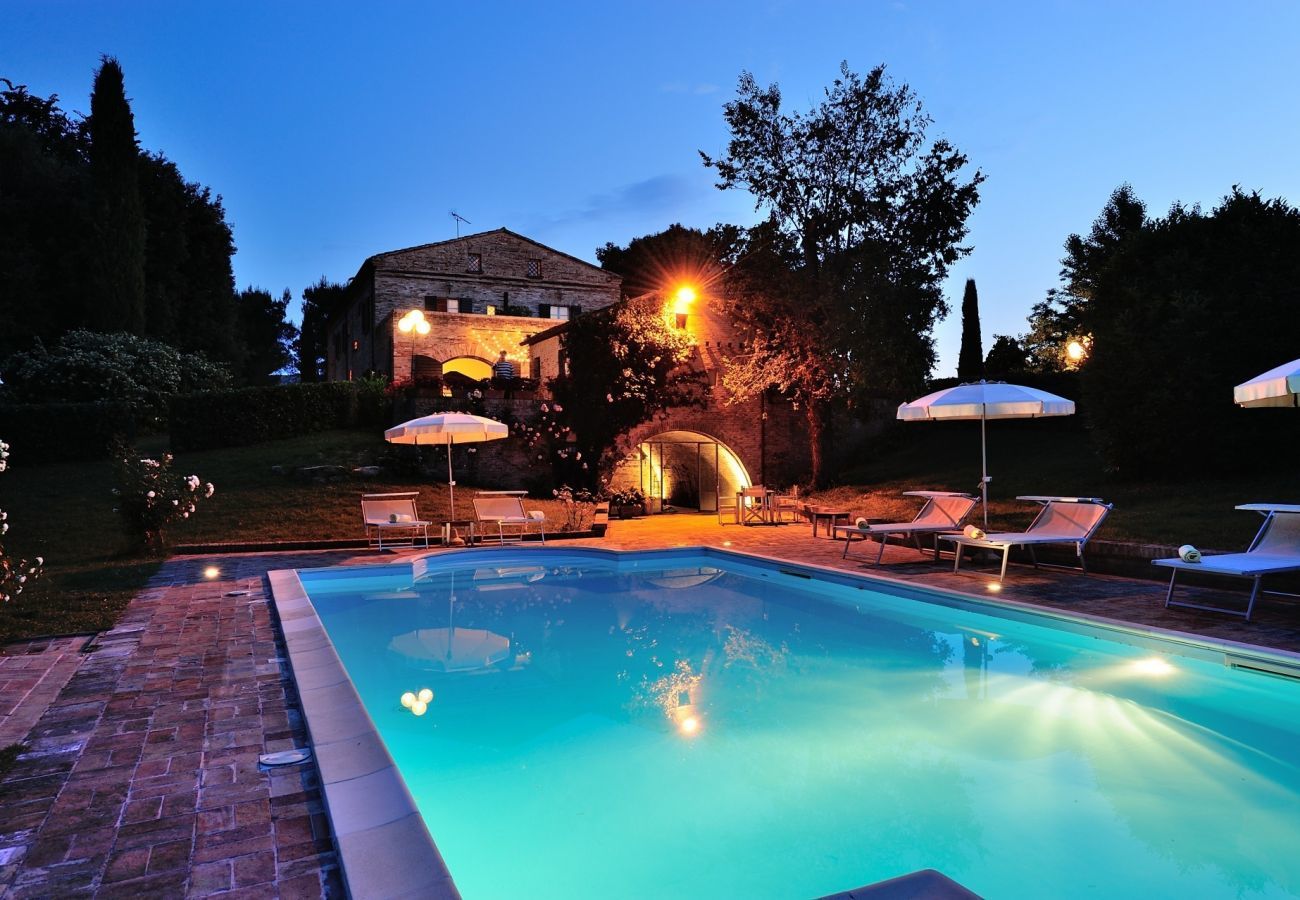 Villa Storica is a luxurious dreamvilla with private pool and vineyard in Le Marche, Italy