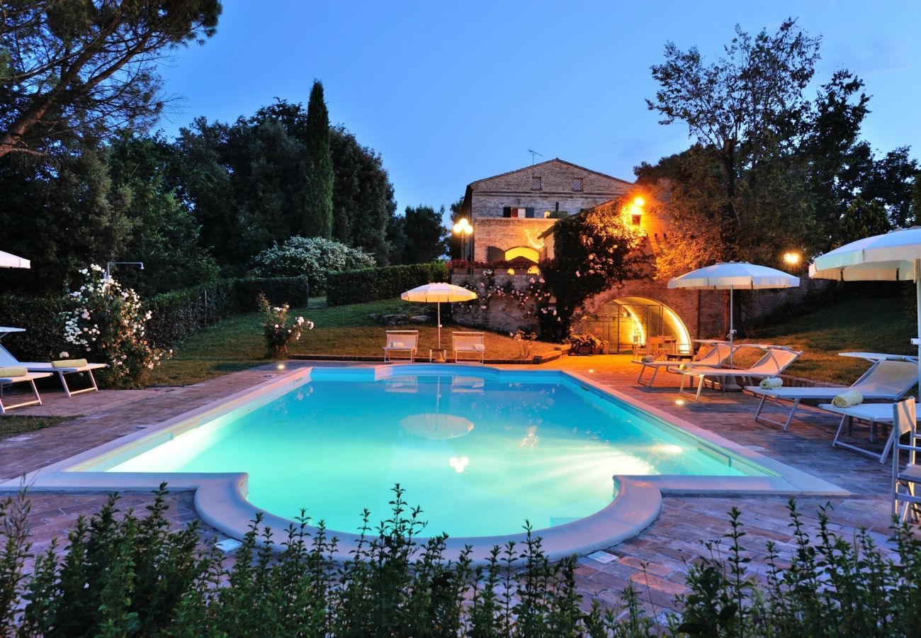 Villa Storica is a luxurious dreamvilla with private pool and vineyard in Le Marche, Italy