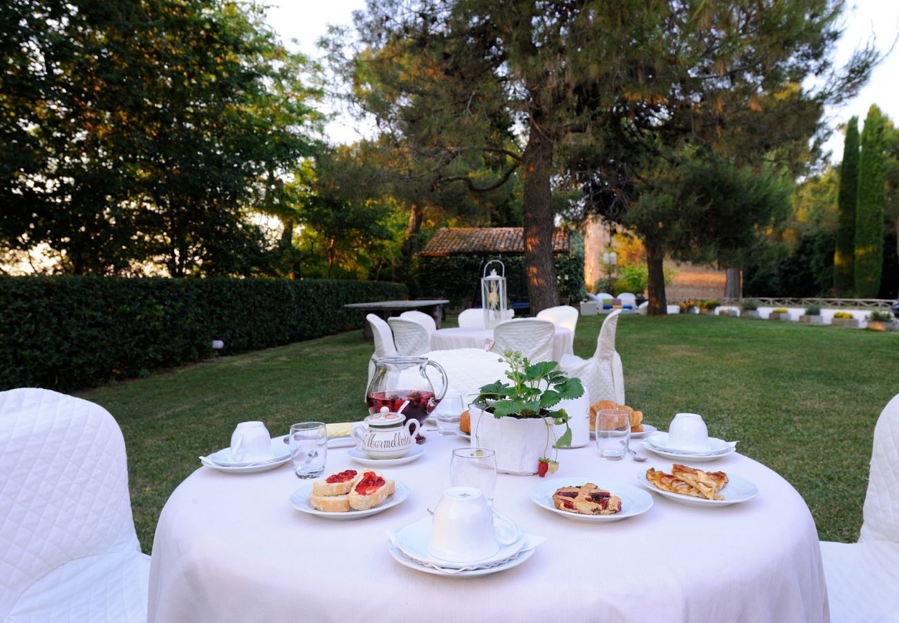 Villa Storica is a luxurious dreamvilla with private pool and vineyard in Le Marche, Italy