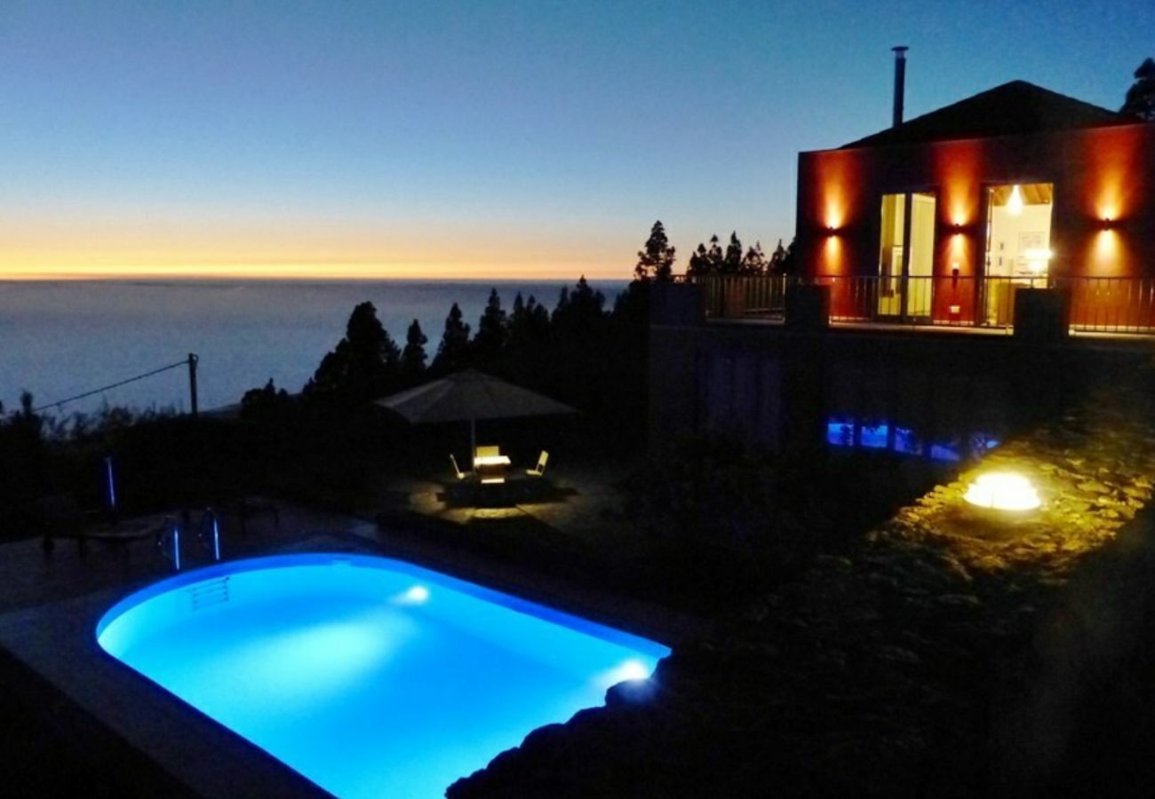 Villa Florasol is a luxurious and modern villa with heated private pool, sauna and unique seaview in Tijarafe, La Palma