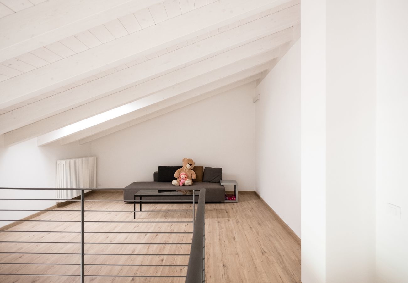 Casa Piani is a modern villa with lots of space and tranquility. With private pool, in the greenery of Plodio, Ligurië