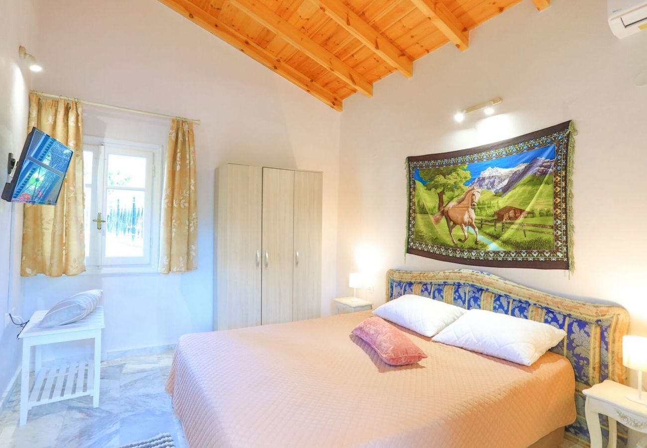 Villa Anthousa | A detached villa with private pool on Corfu, Greece