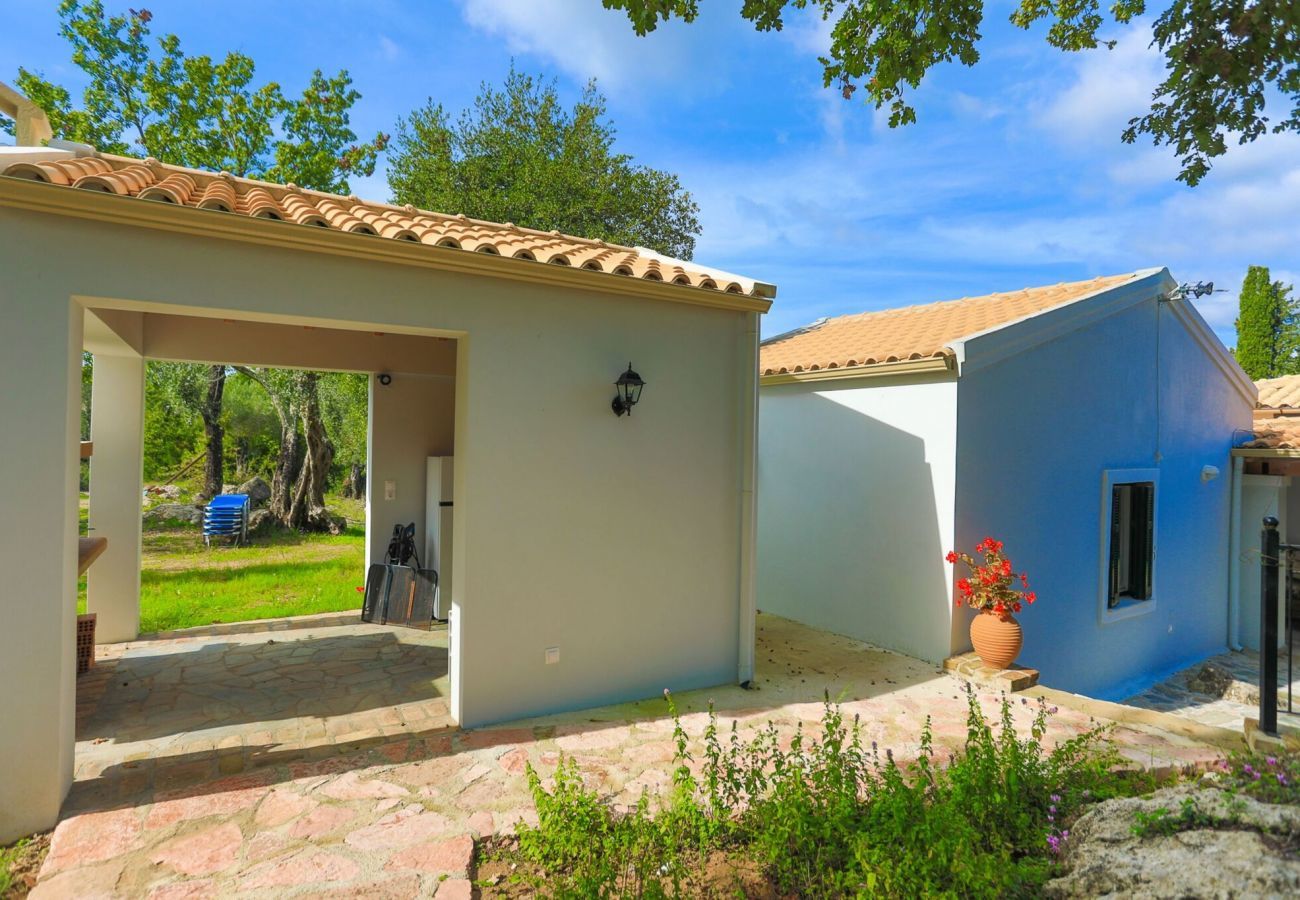 Villa Anthousa | A detached villa with private pool on Corfu, Greece