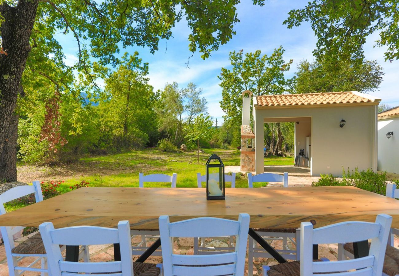 Villa Anthousa | A detached villa with private pool on Corfu, Greece