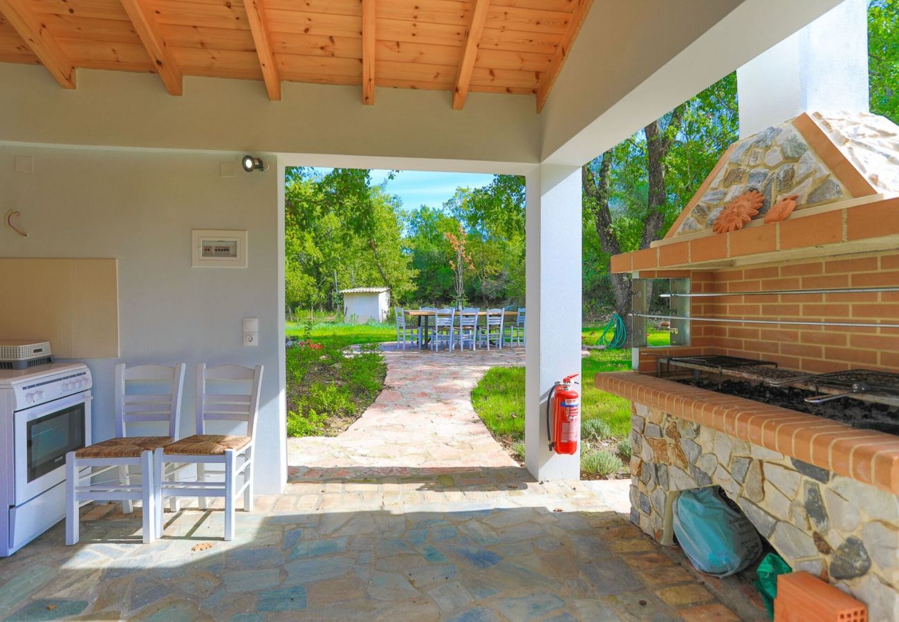 Villa Anthousa | A detached villa with private pool on Corfu, Greece