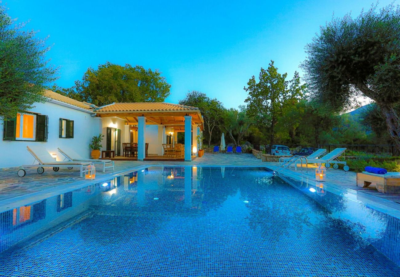 Villa Anthousa | A detached villa with private pool on Corfu, Greece