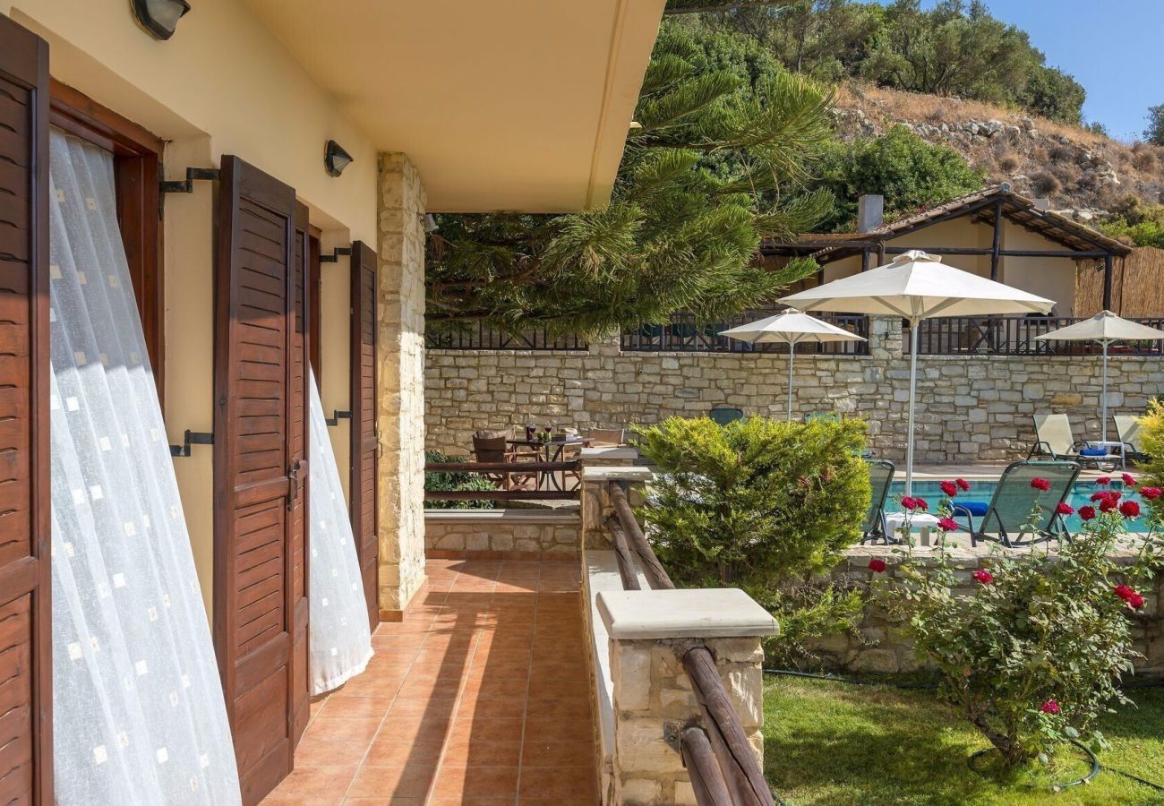 Villa Reena | A detached villa with private pool on Crete, Greece