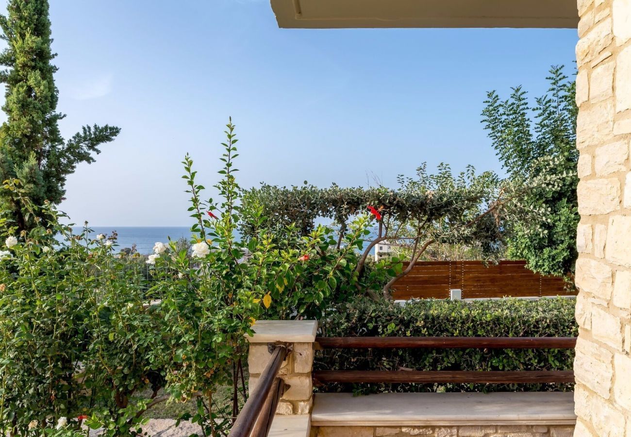 Villa Reena | A detached villa with private pool on Crete, Greece