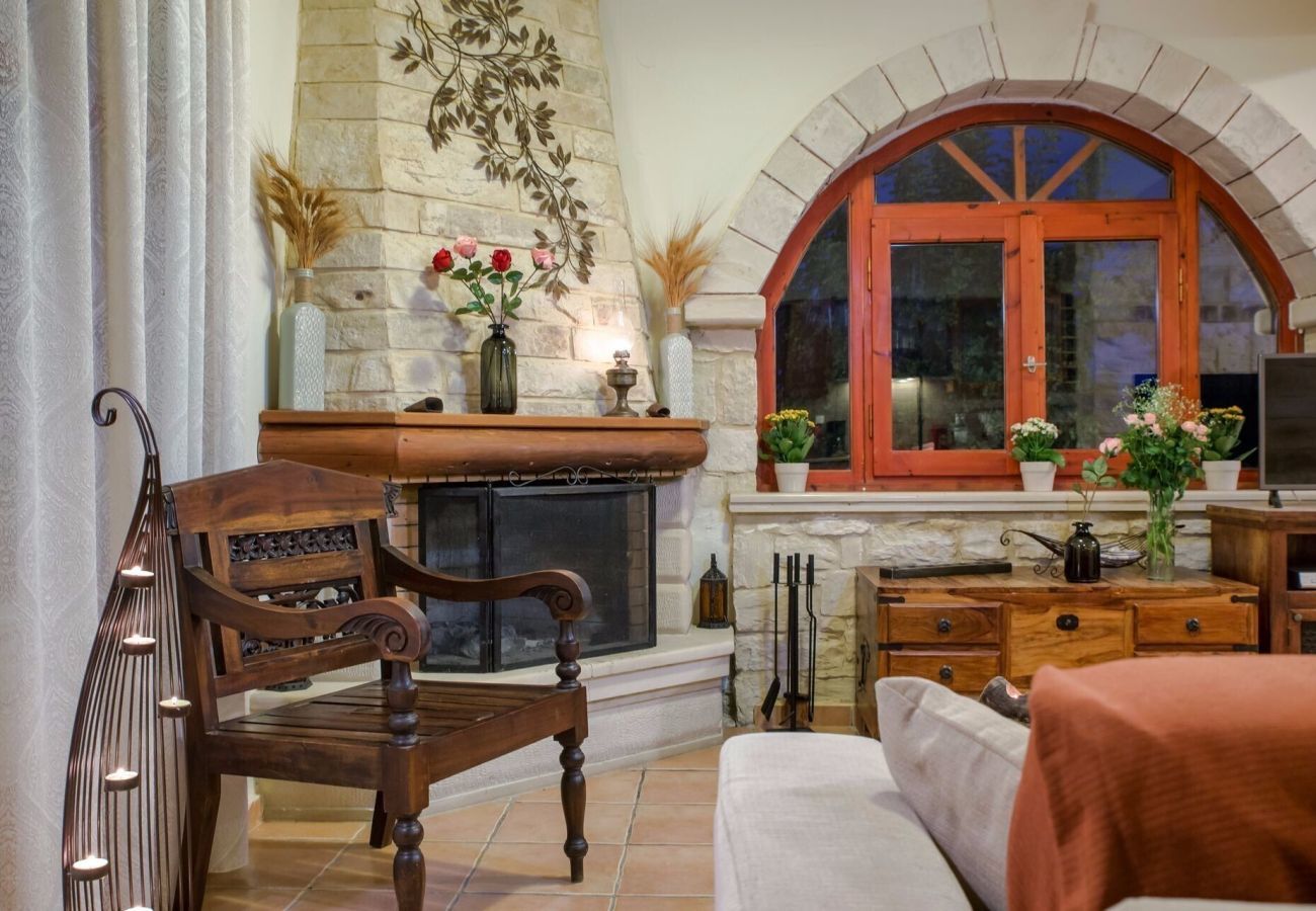 Villa Reena | A detached villa with private pool on Crete, Greece