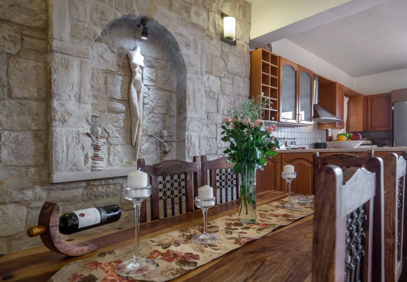 Villa Reena | A detached villa with private pool on Crete, Greece