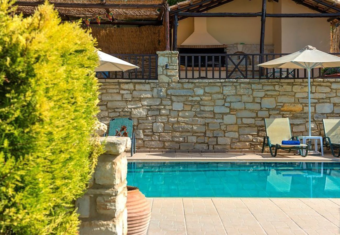 Villa Reena | A detached villa with private pool on Crete, Greece