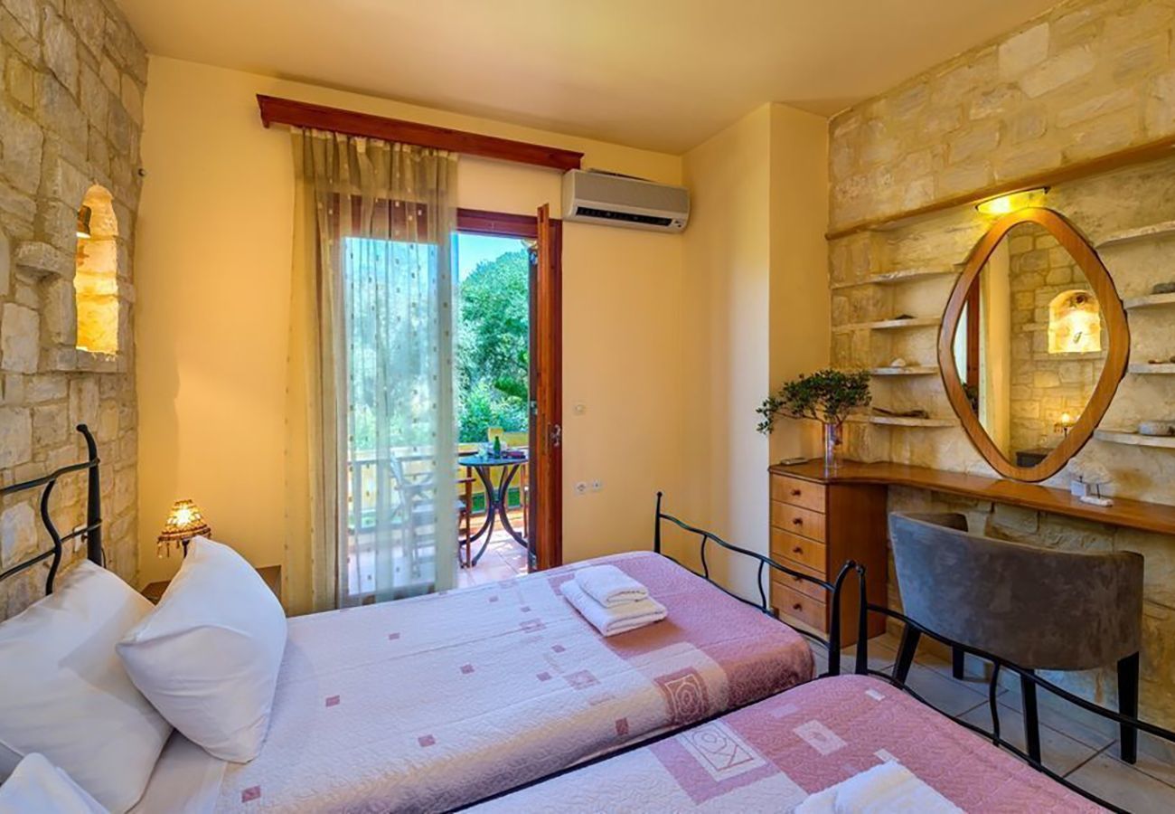 Villa Reena | A detached villa with private pool on Crete, Greece