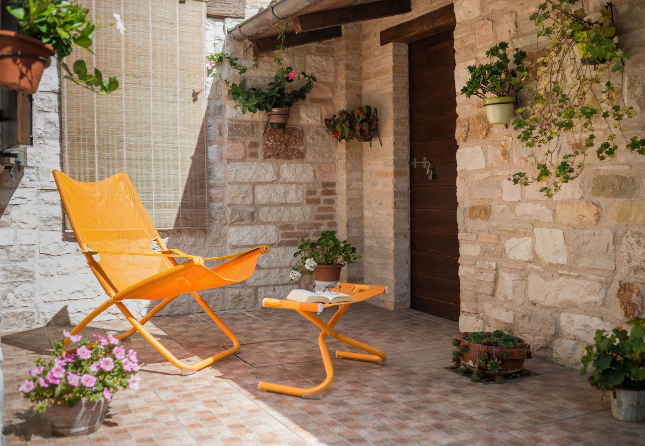 Villa Chiara is a detached villa with amazing views and private pool in Acqualagna, Le Marche