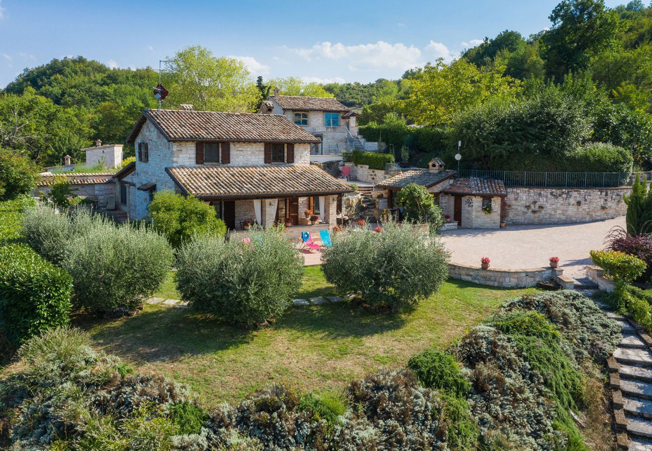 Villa Chiara is a detached villa with amazing views and private pool in Acqualagna, Le Marche