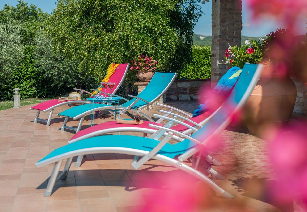 Villa Chiara is a detached villa with amazing views and private pool in Acqualagna, Le Marche