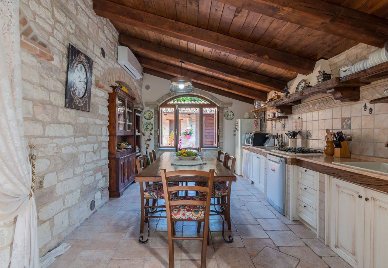 Villa Chiara is a detached villa with amazing views and private pool in Acqualagna, Le Marche