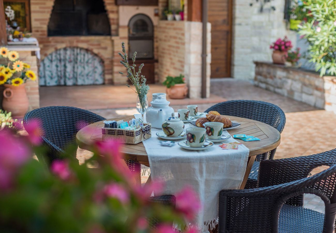 Villa Chiara is a detached villa with amazing views and private pool in Acqualagna, Le Marche