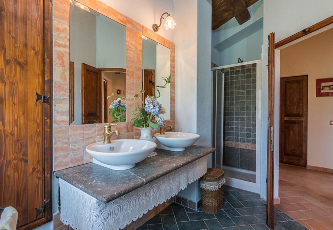 Villa Chiara is a detached villa with amazing views and private pool in Acqualagna, Le Marche