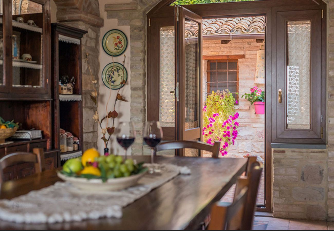 Villa Chiara is a detached villa with amazing views and private pool in Acqualagna, Le Marche