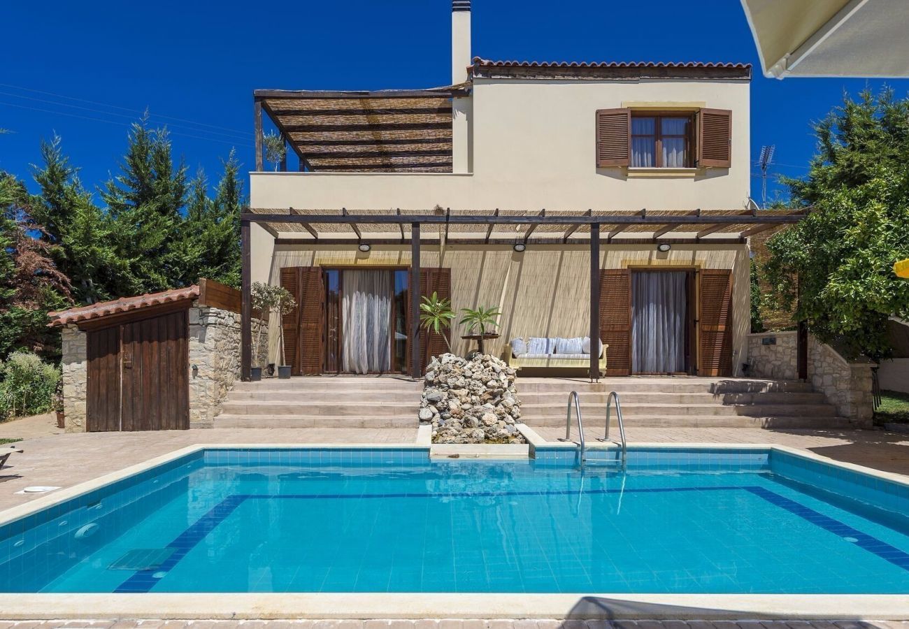 Villa Stacia | A detached villa with private pool on Crete, Greece