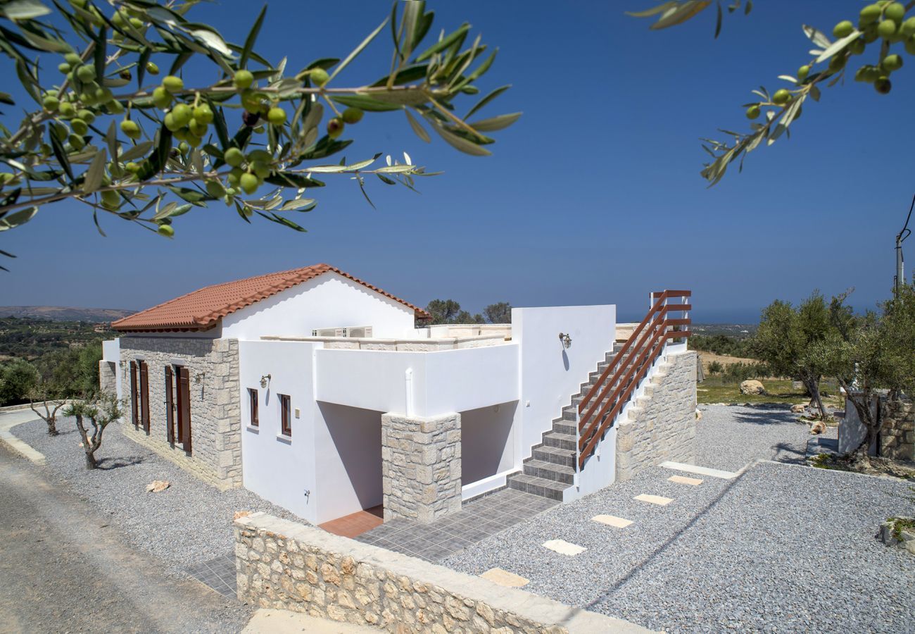  Villa Kyria | A detached villa with private pool on Crete, Greece