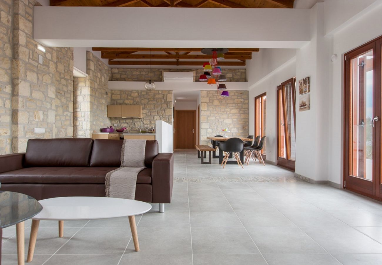  Villa Kyria | A detached villa with private pool on Crete, Greece