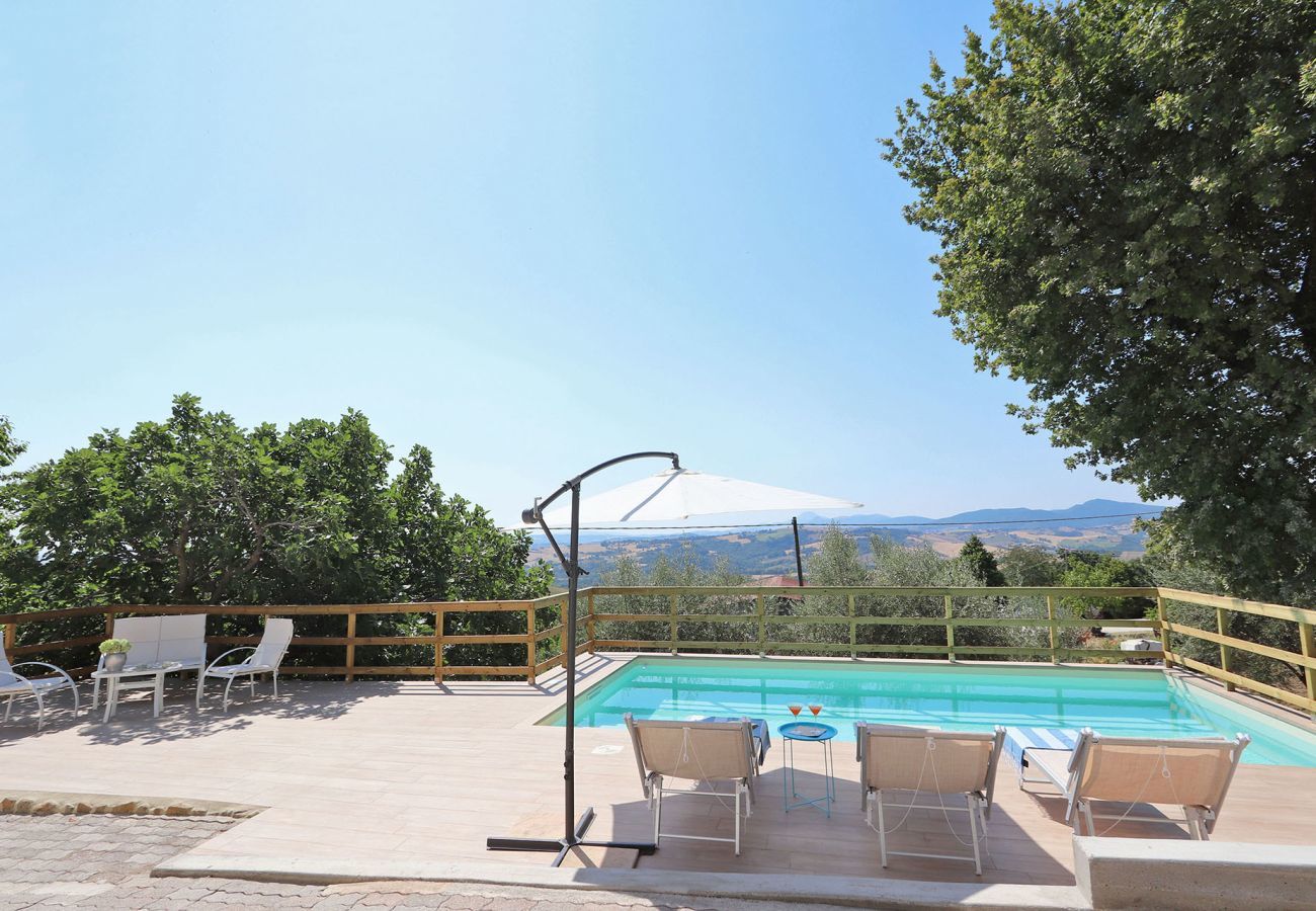 Casa Milena is a lovely holiday home with private salt water pool and lots of privacy in San Lorenzo in Campo, Le Marche
