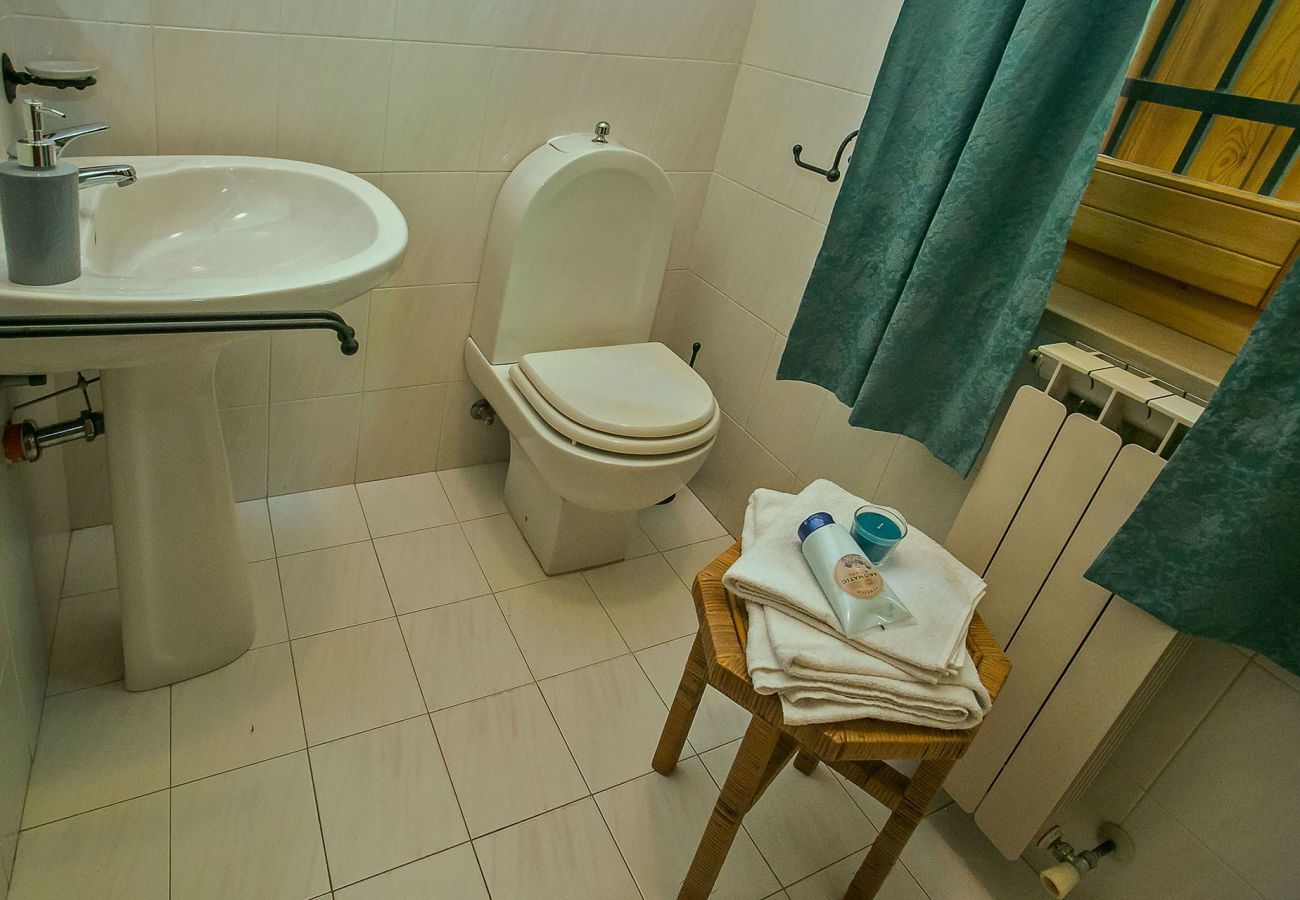 Casa Lidia is a cozy casa with private pool, close to the beautiful town of Bettona, Umbrië