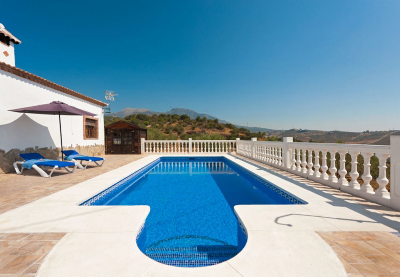 Beautiful villa with fenced private pool and panoramic views. Surrounded by olive trees. Childfriendly. 