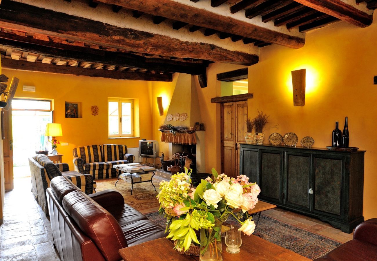 Antico Casolare is an unique villa with private pool and vineyard in Le Marche, Italy. Ideal for large groups!