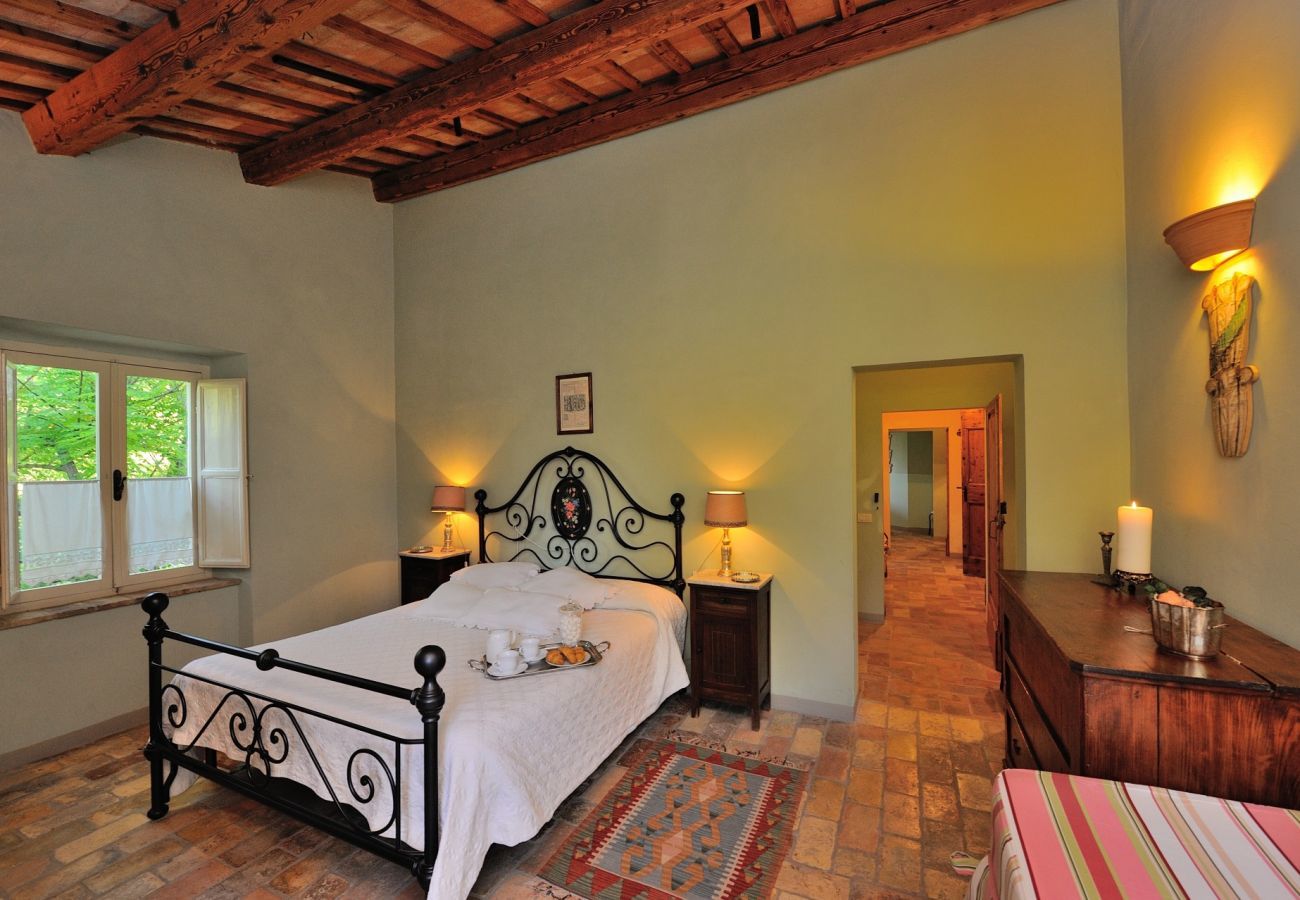 Antico Casolare is an unique villa with private pool and vineyard in Le Marche, Italy. Ideal for large groups!