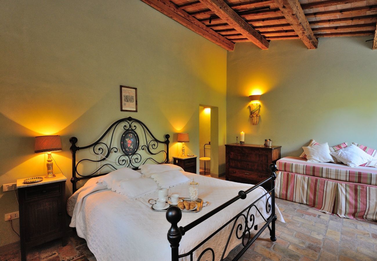 Antico Casolare is an unique villa with private pool and vineyard in Le Marche, Italy. Ideal for large groups!