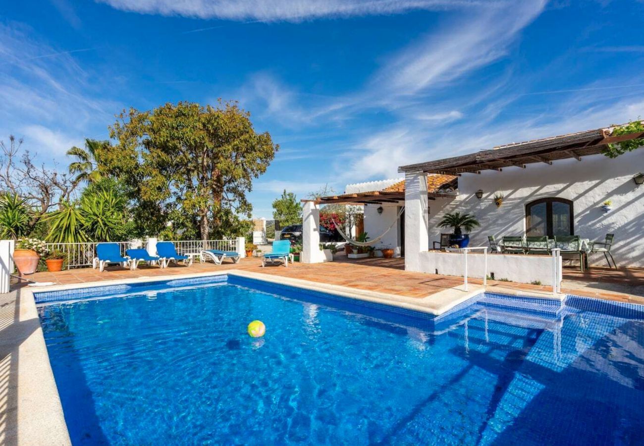 Beautiful finca with amazing panoramic views and a private pool. Close to the picturesque town Frigiliana.