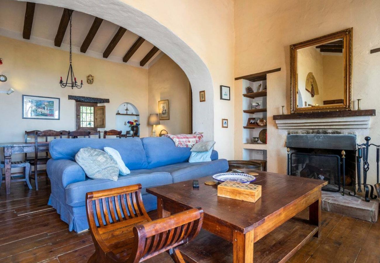 Beautiful finca with amazing panoramic views and a private pool. Close to the picturesque town Frigiliana.