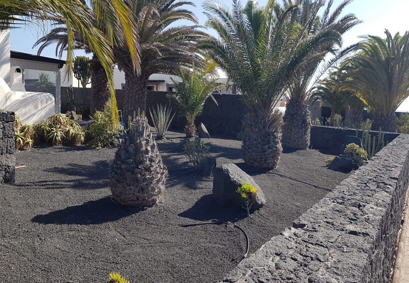 The best of this Villa Graciosa is that you have your private heated pool and also a shared pool of the complex.