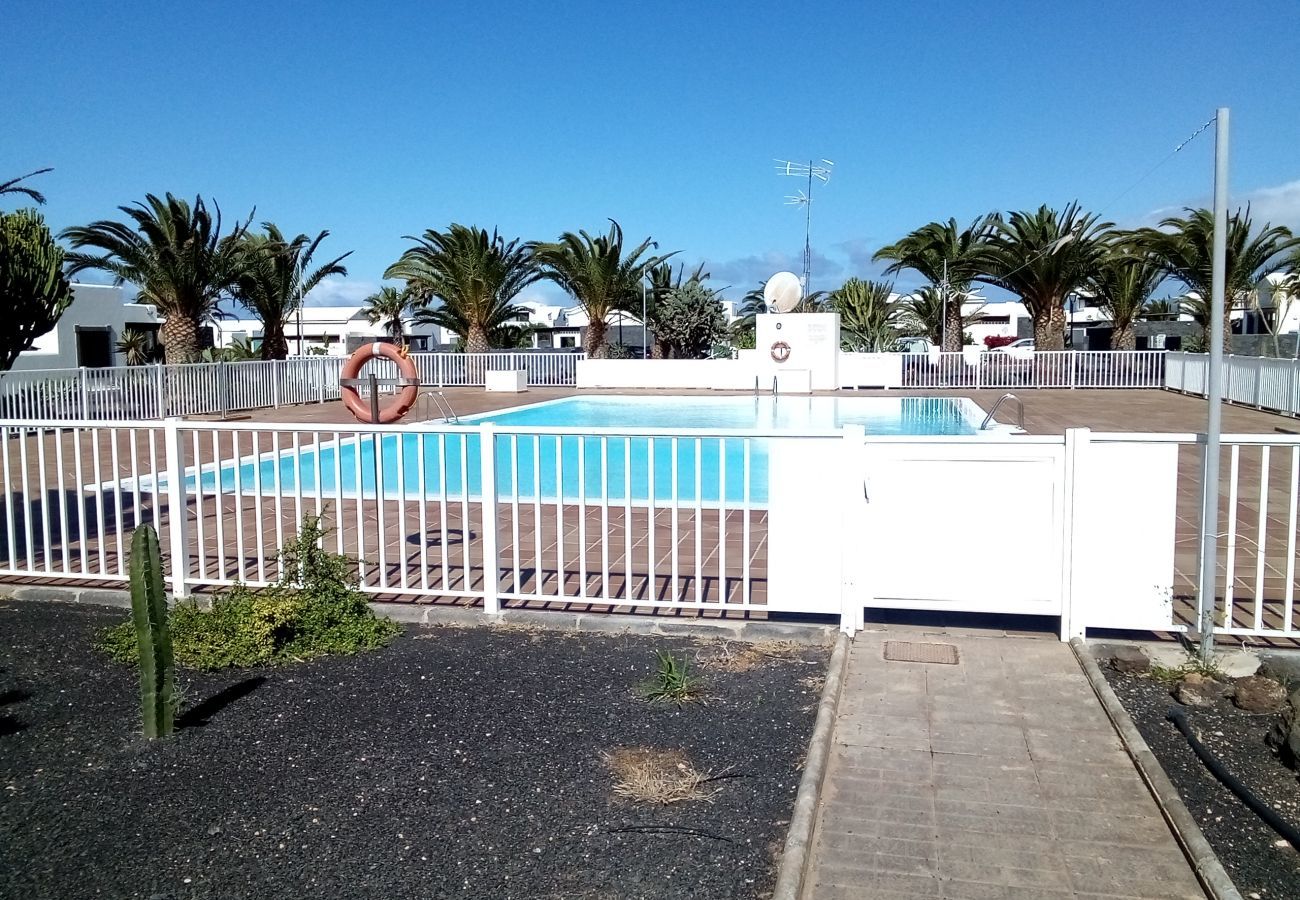 The best of this Villa Graciosa is that you have your private heated pool and also a shared pool of the complex.