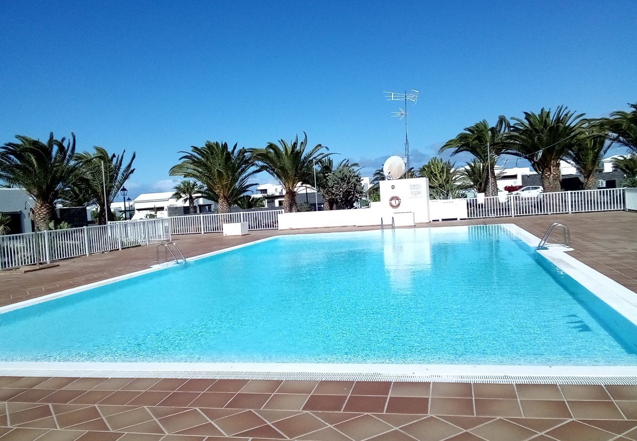 The best of this Villa Graciosa is that you have your private heated pool and also a shared pool of the complex.