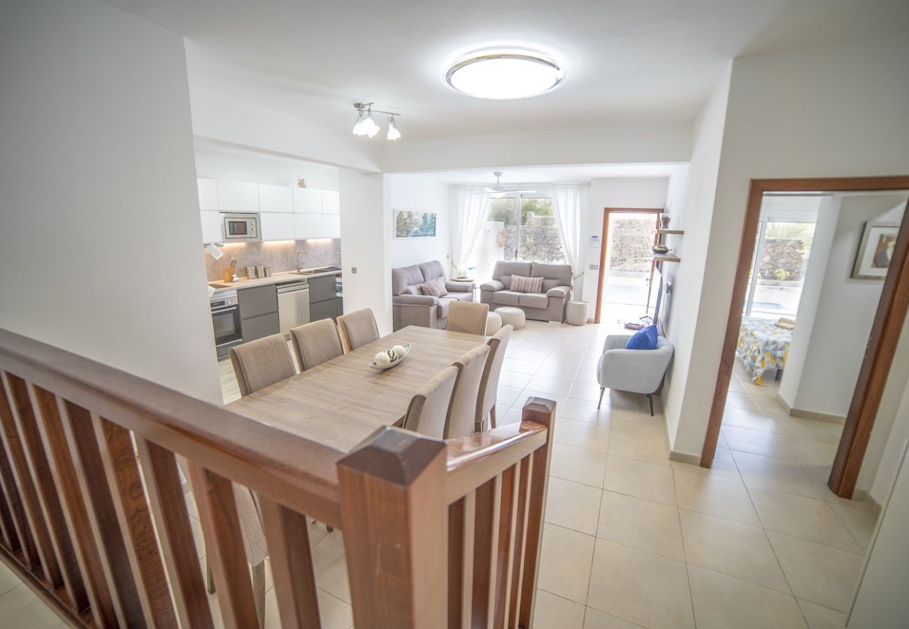 Villa Carmen is a luxurious holiday home for a large group. With heatable private pool in Puerto del Carmen, Lanzarote
