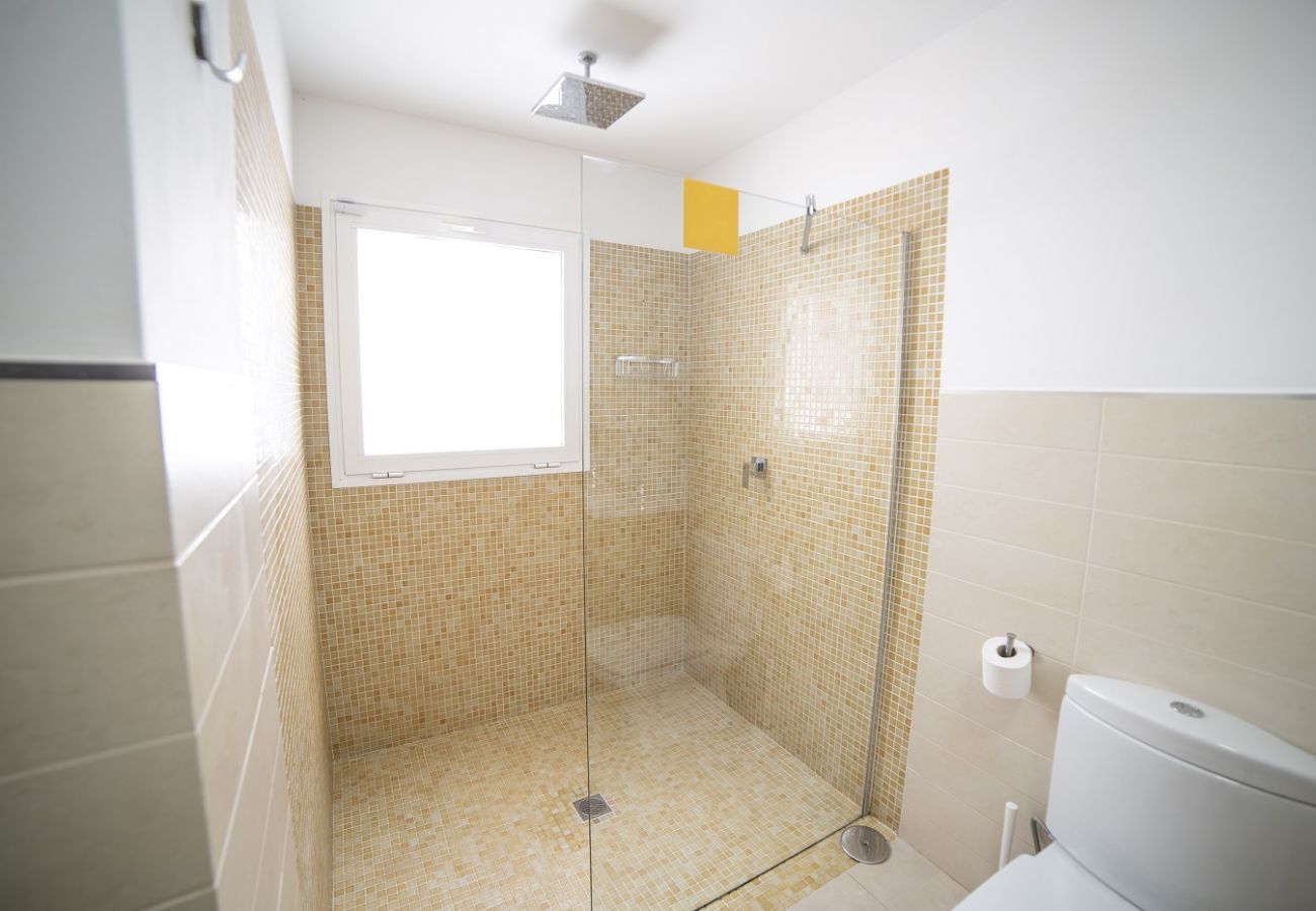 Villa Carmen is a luxurious holiday home for a large group. With heatable private pool in Puerto del Carmen, Lanzarote