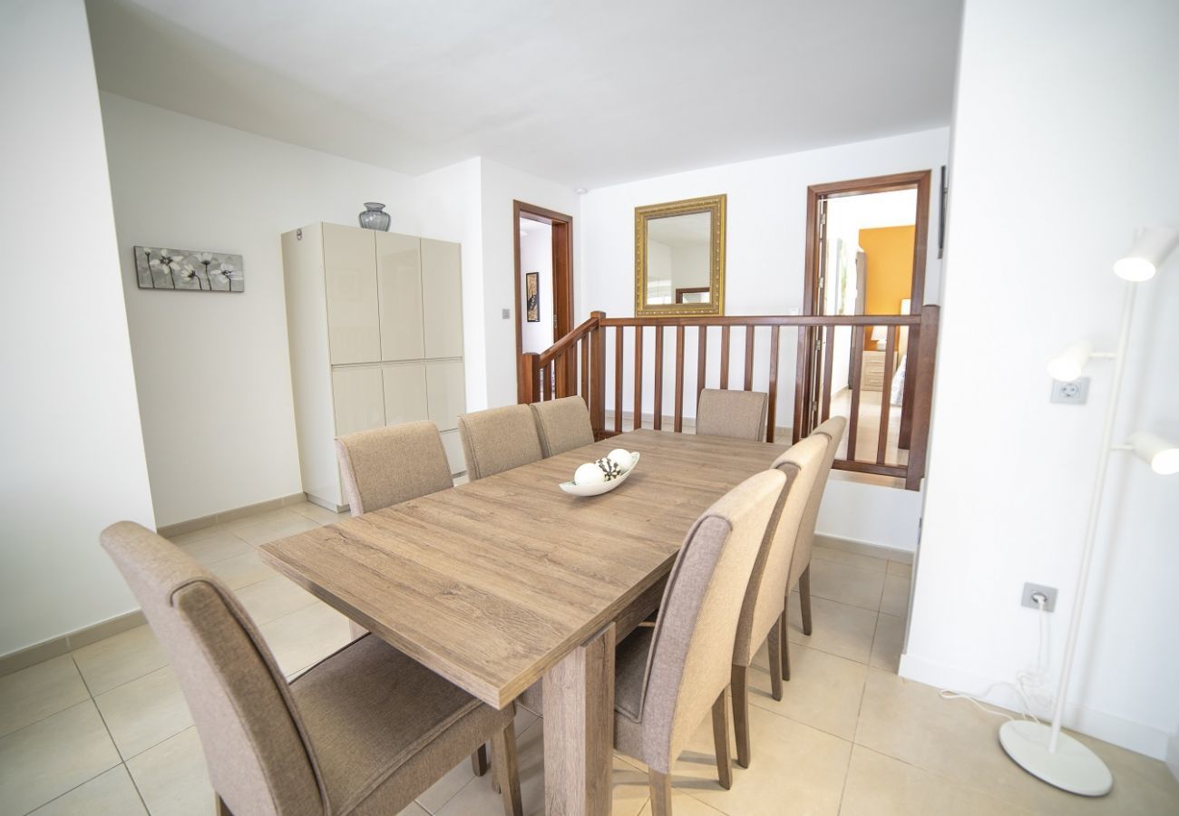 Villa Carmen is a luxurious holiday home for a large group. With heatable private pool in Puerto del Carmen, Lanzarote