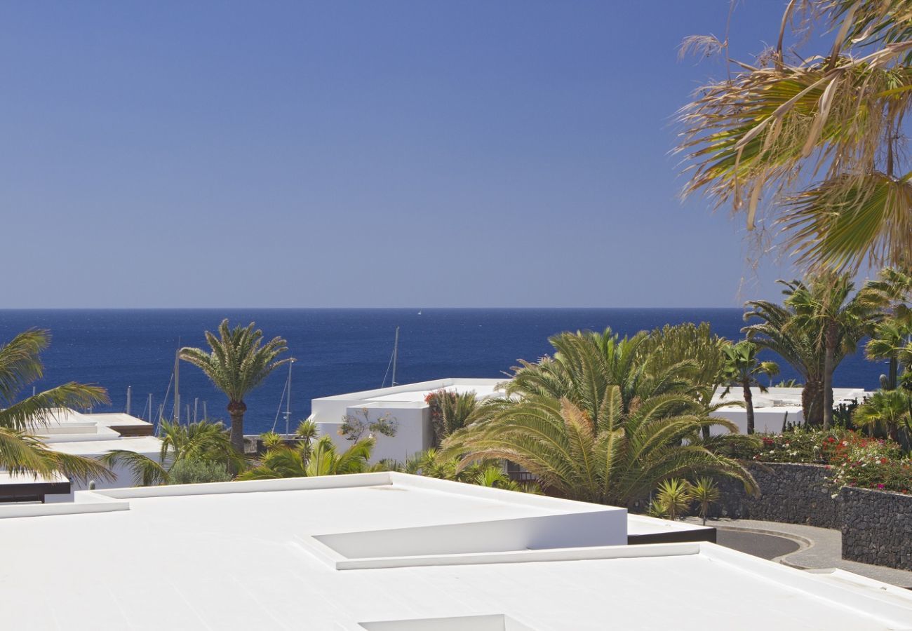 Villa Calero Marina is a modern holiday villa with pool. Walking distance of the centre of Puerto Calero, Lanzarote