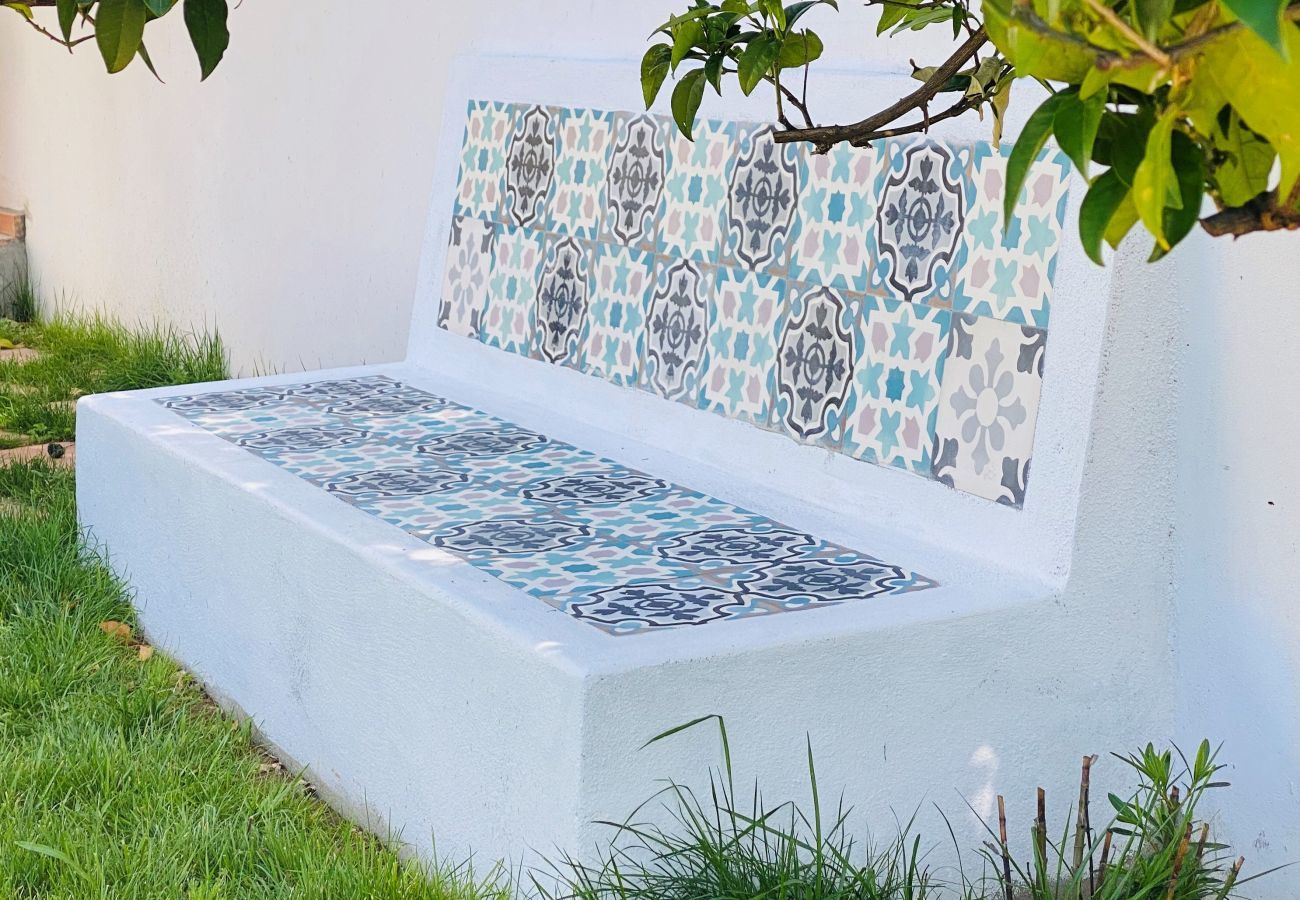 Finca Santa Ana is a holiday home with a private pool and garden with fruittrees. Walking distance from Ojén, Andalusia